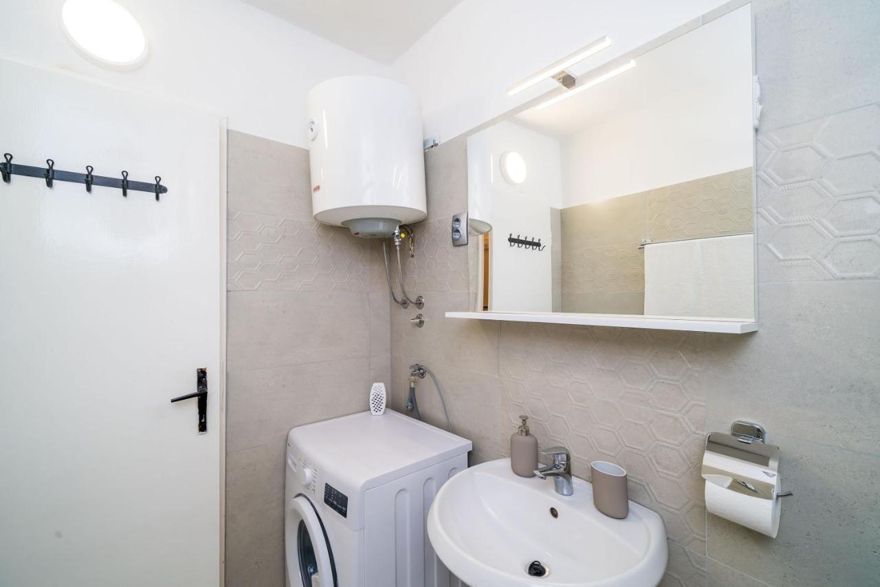Apartment Marija Close To Old Town Дубровник Екстериор снимка